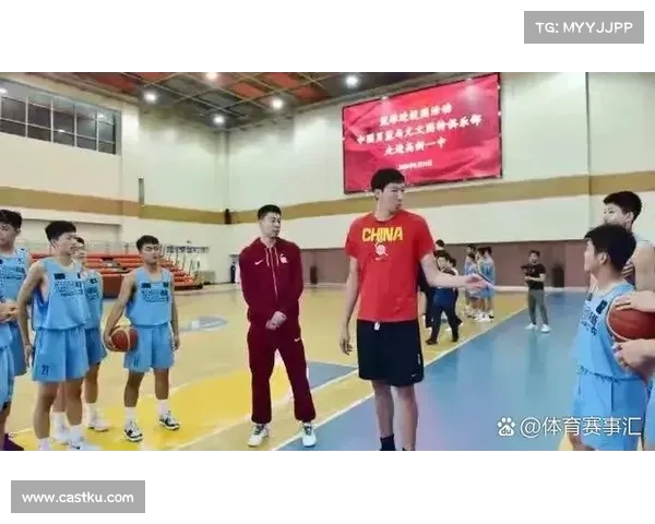 中国男篮昨日集结 曾凡博已报到 杨瀚森暂未归队 中国男篮昨日集结 曾凡博已报到 杨瀚森暂未归队